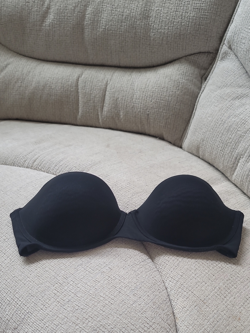 Strapless Black Molded Bra